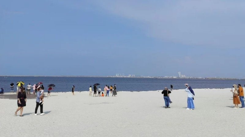 Pantai Pasir Putih PIK 2